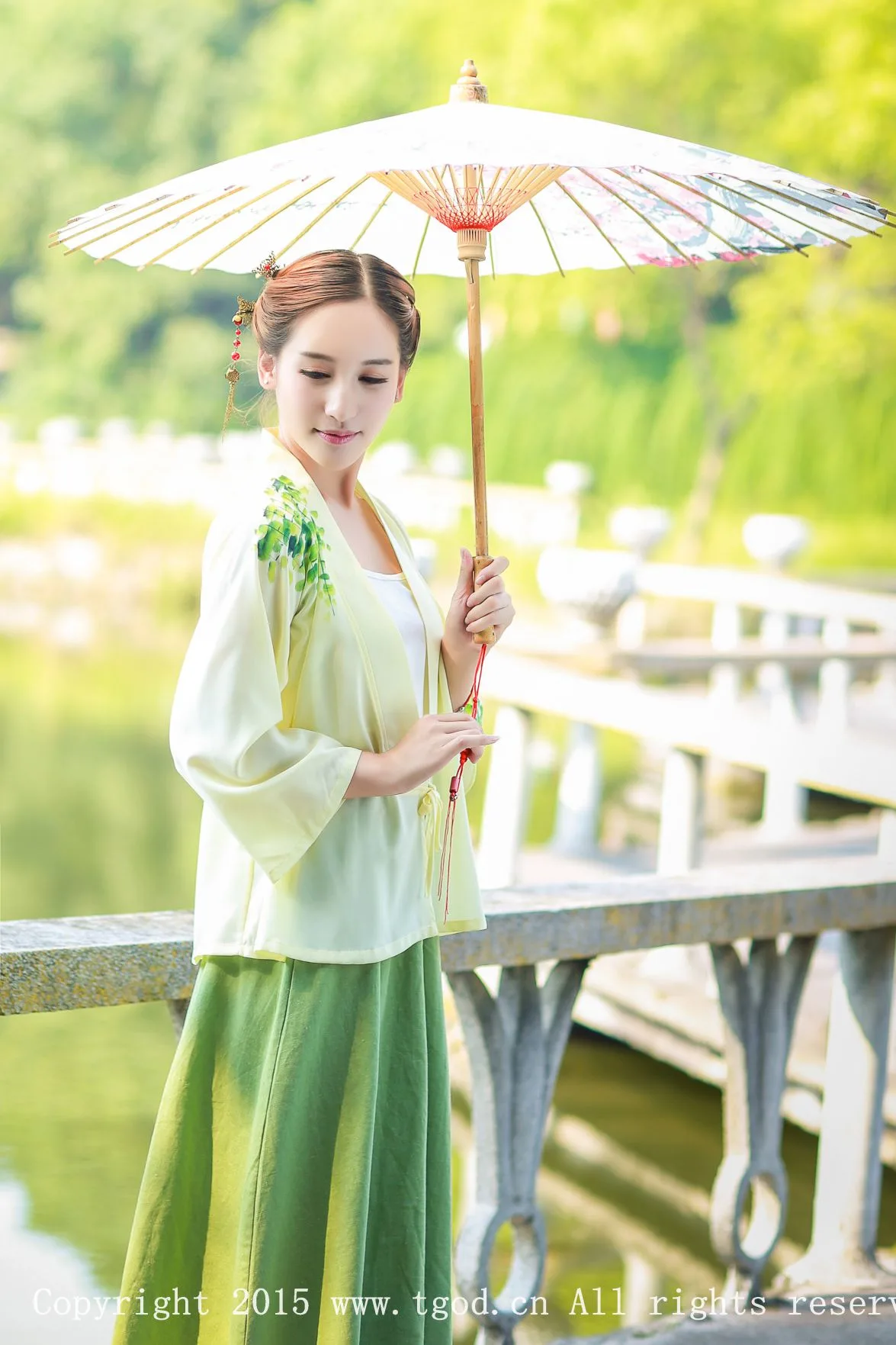 [TGOD đề cử Nữ thần] Nữ thần băng giá - Vẻ đẹp tươi tắn và cổ điển trong bộ ảnh Hanfu - 12