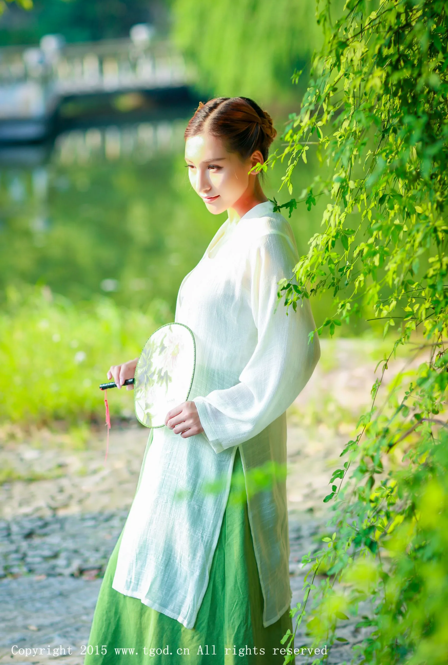 [TGOD đề cử Nữ thần] Nữ thần băng giá - Vẻ đẹp tươi tắn và cổ điển trong bộ ảnh Hanfu - 48