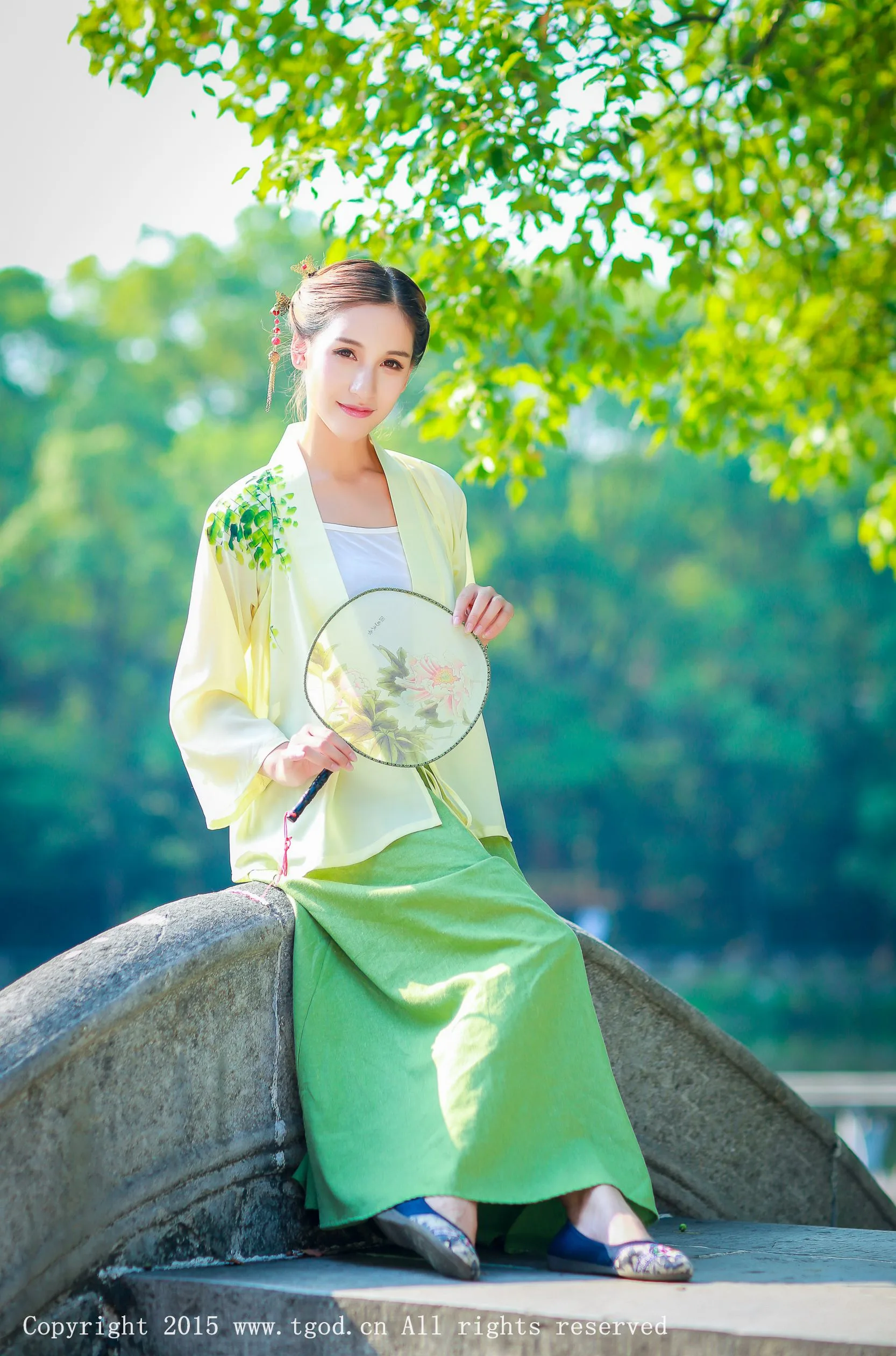 [TGOD đề cử Nữ thần] Nữ thần băng giá - Vẻ đẹp tươi tắn và cổ điển trong bộ ảnh Hanfu - 22