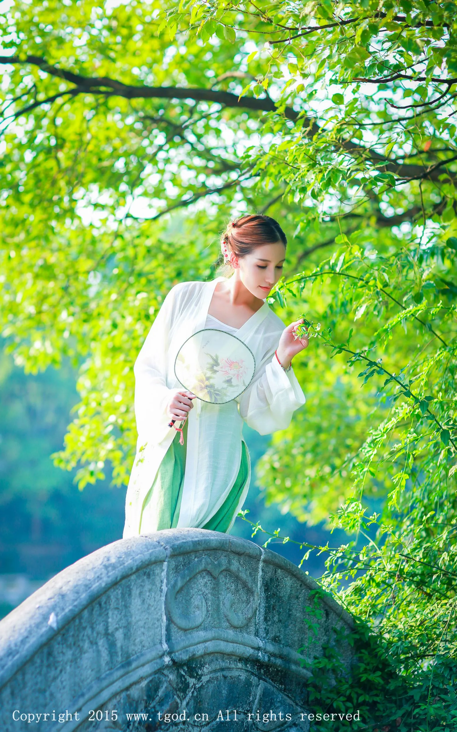 [TGOD đề cử Nữ thần] Nữ thần băng giá - Vẻ đẹp tươi tắn và cổ điển trong bộ ảnh Hanfu - 44