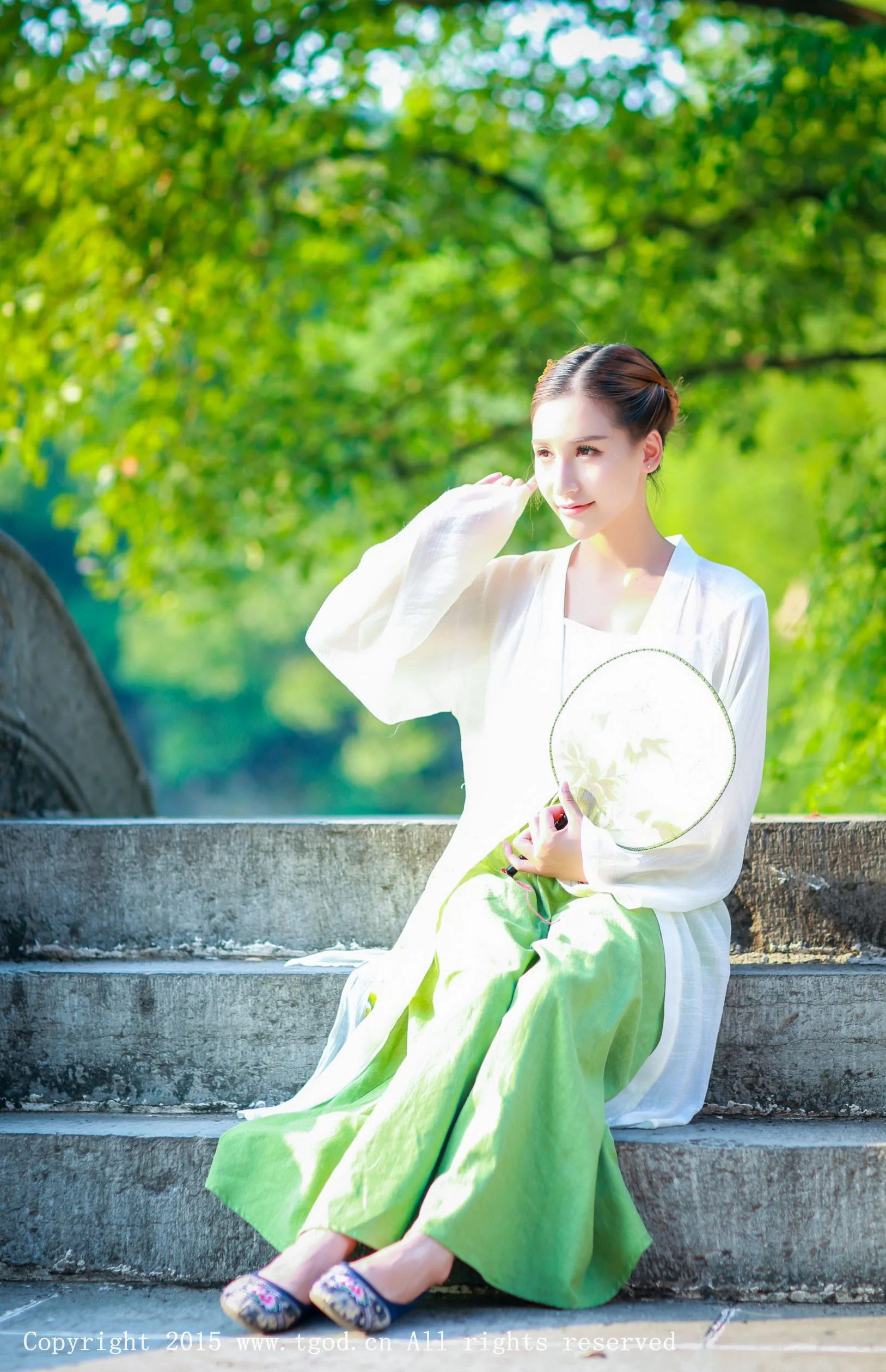 [TGOD đề cử Nữ thần] Nữ thần băng giá - Vẻ đẹp tươi tắn và cổ điển trong bộ ảnh Hanfu - 43