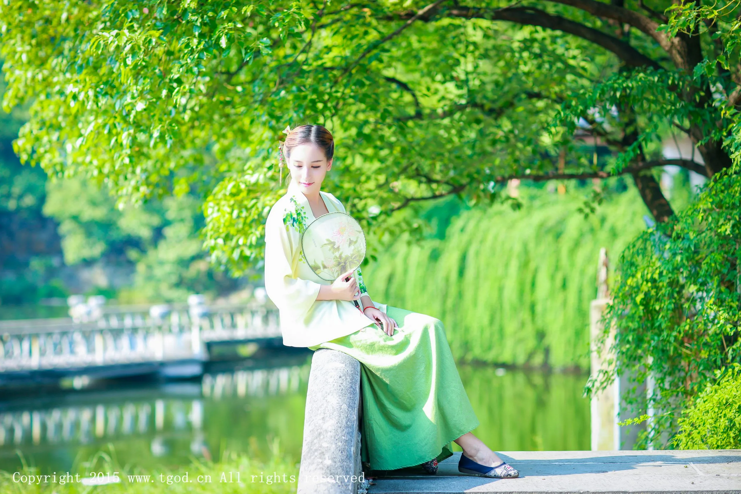 [TGOD đề cử Nữ thần] Nữ thần băng giá - Vẻ đẹp tươi tắn và cổ điển trong bộ ảnh Hanfu - 19