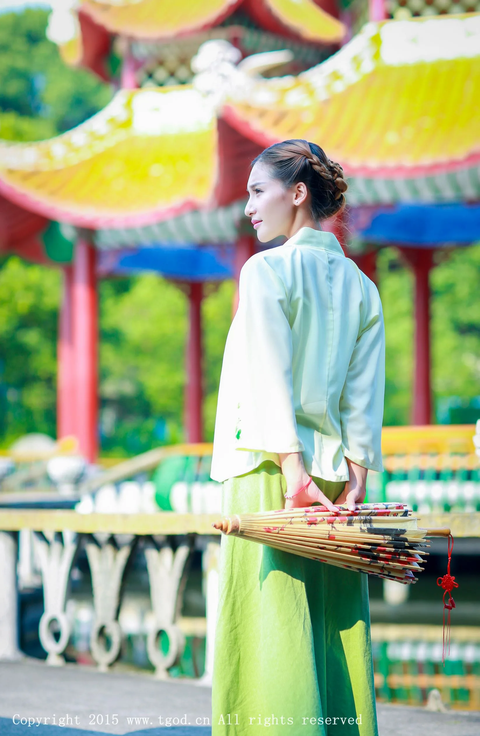 [TGOD đề cử Nữ thần] Nữ thần băng giá - Vẻ đẹp tươi tắn và cổ điển trong bộ ảnh Hanfu - 13